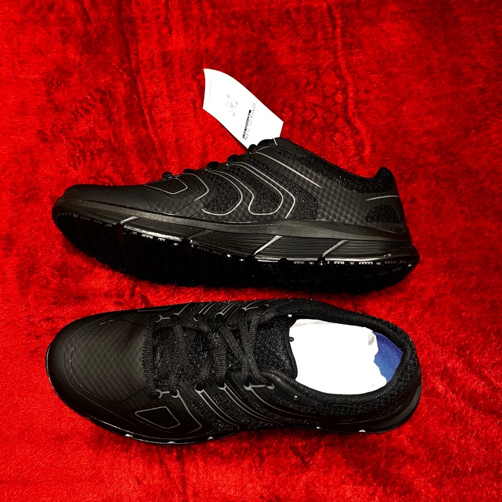 Men's Black Athletic Shoes